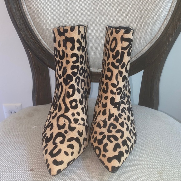 Leopard/cheetah print fall booties - Picture 3 of 5